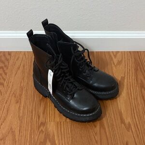 Black Women's Lace-Up Boots